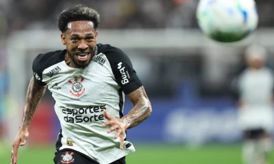 Craque do Corinthians reclama que está preso na Venezuela