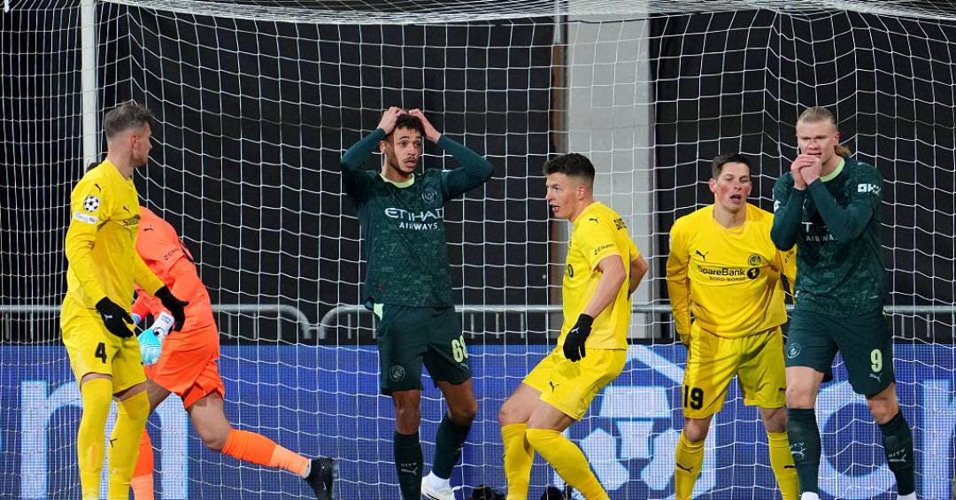 Envergonhados, jogadores do City compensam torcedores que presenciaram vexame na Noruega